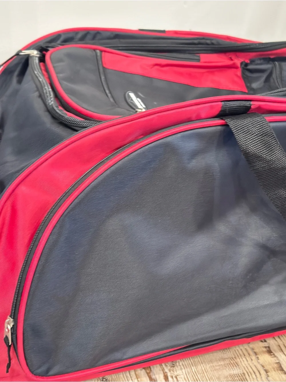 Travelers Club 30 in. Multi-Pocket Upright Rolling Duffel Bag luggage Handle